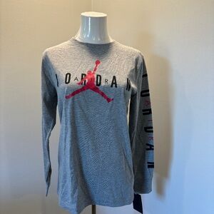 Brand New with Tags Boys Gray Nike Jordan Long Sleeve T-Shirt